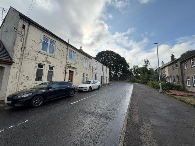 Flat for rent in Beith, Scotland