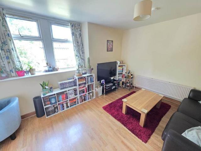 Apartment for rent in Baildon, West Yorkshire