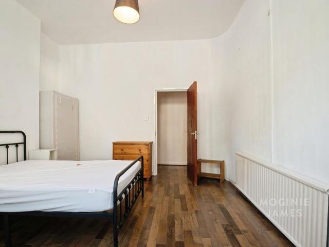 Flat for rent in Penylan, Falcon Lodge