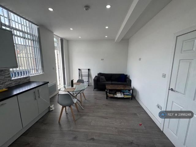 Apartment for rent in Lee Bank, Greater Manchester