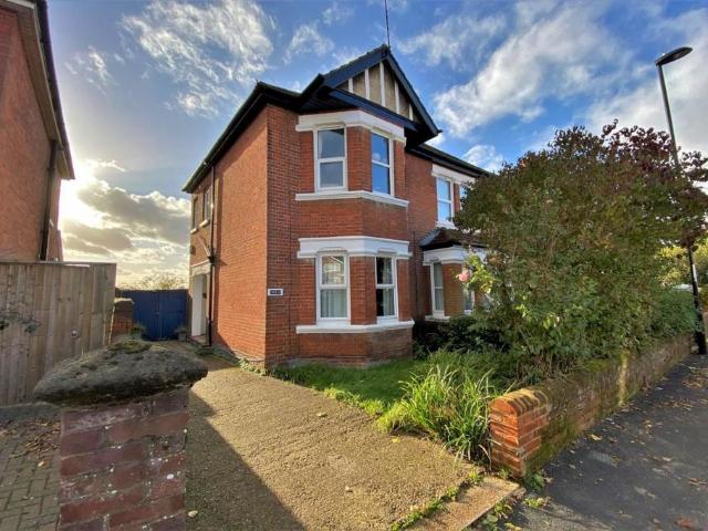 Flat for rent in Bitterne Park, City Of Southampton