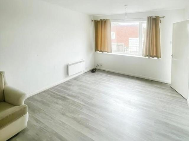 Apartment for rent in Westminster Park, Two Mills