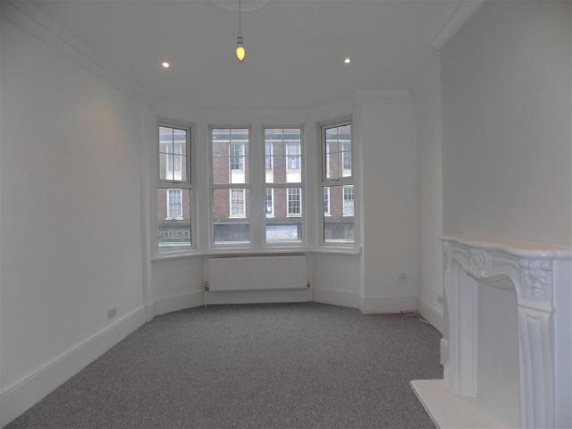 Apartment for rent in Cliftonville West, Acol