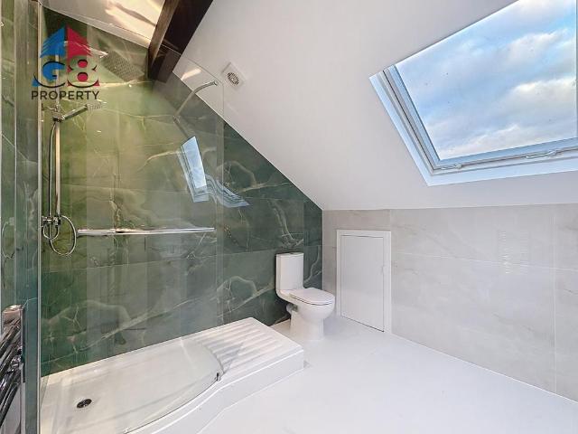 Flat for rent in Oakwell, South Yorkshire