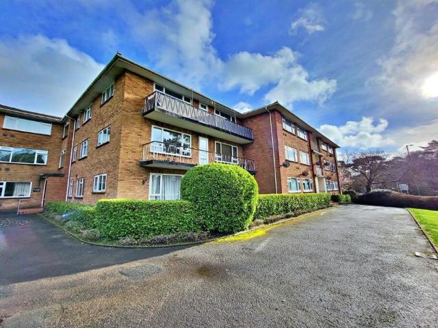 Flat for rent in Talbot Village, Bournemouth