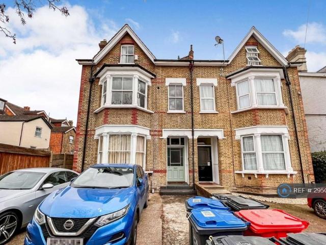 Flat for rent in London Borough of Croydon, Addiscombe