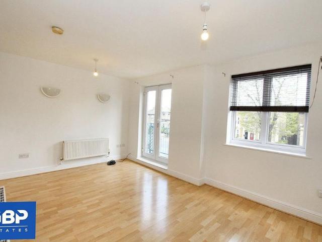Apartment for rent in Rush Green, Greater London