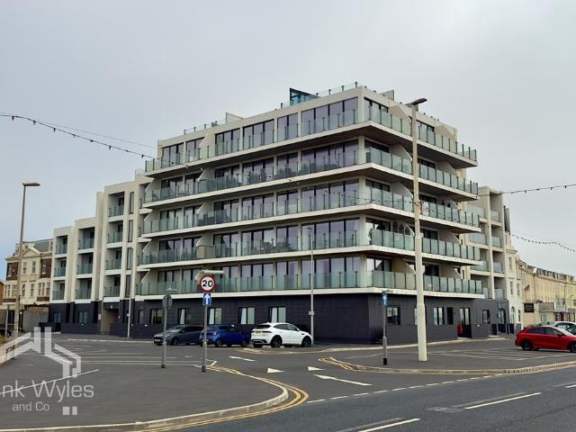 Flat for rent in Squires Gate, Blackpool