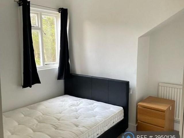 Apartment for rent in London Borough of Croydon, Addiscombe