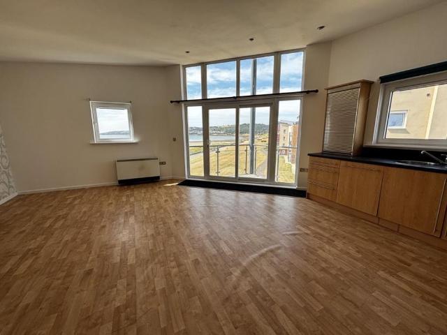 Apartment for rent in Halfway, Dafen