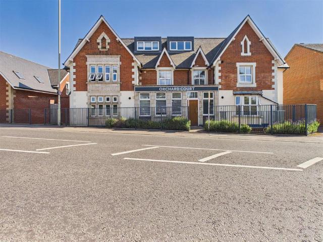Flat for rent in King's Walden, Hertfordshire