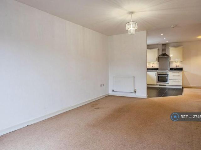Apartment for rent in London Borough of Croydon, Purley