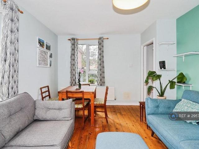 Apartment for rent in Lakenham, East Bank