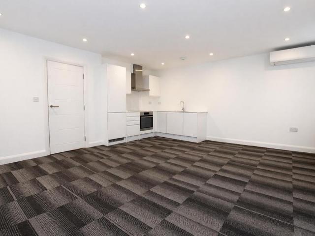Apartment for rent in Elstree and Borehamwood, Borehamwood