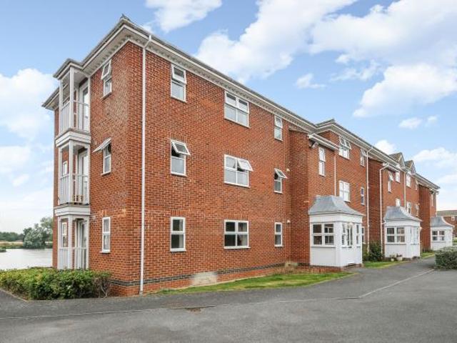 Flat for rent in Watermead, Buckinghamshire