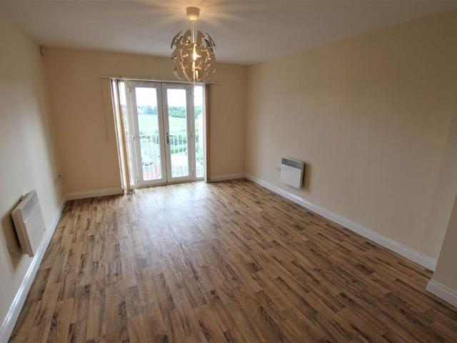 Apartment for rent in Featherstone, Streethouse