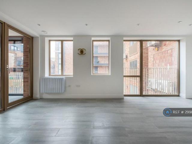Apartment for rent in London Borough of Hounslow, Greater London