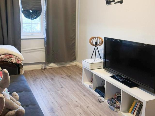 Flat for rent in Brondesbury, Greater London