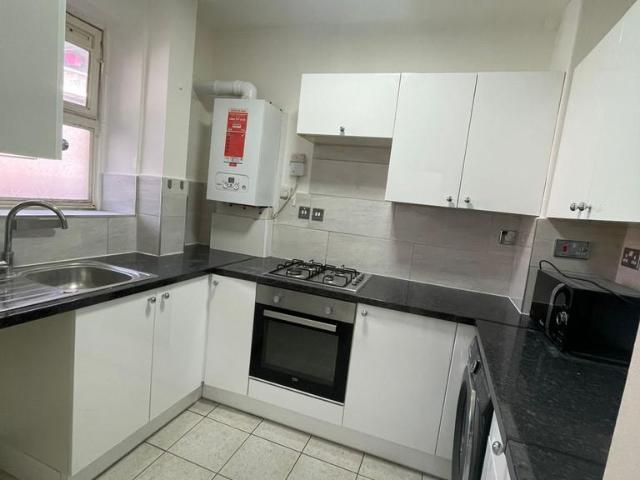 Flat for rent in Shacklewell, Greater London