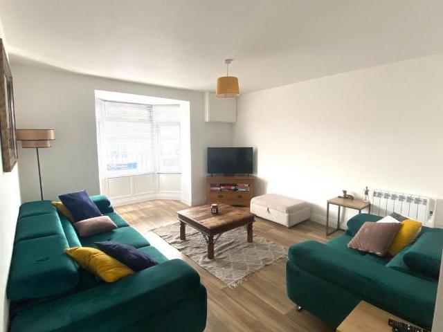 Apartment for rent in Street, Somerset