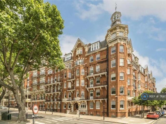 Flat for rent in Kensington, Greater London
