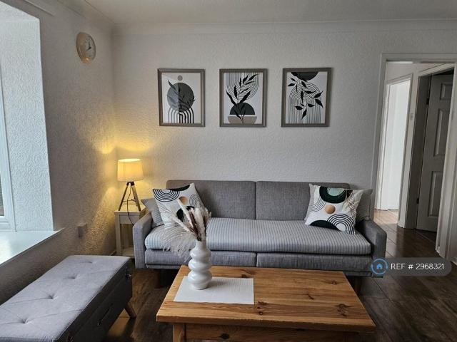Flat for rent in New Town, Alverton