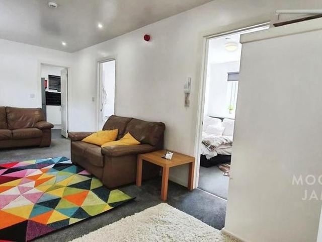 Apartment for rent in Falcon Lodge, Wales