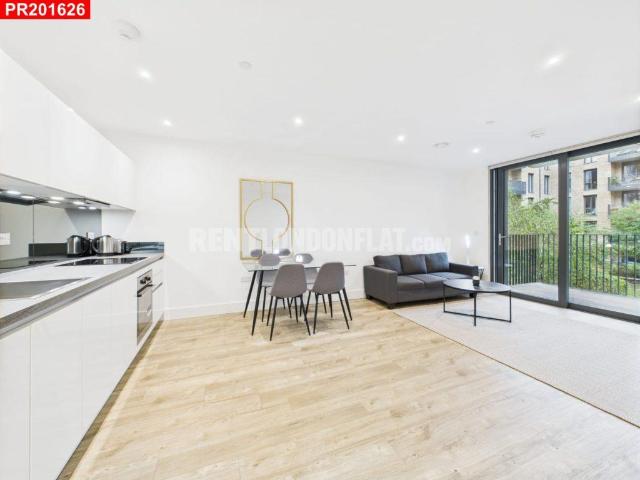 Flat for rent in Birch Green, Lower Halliford