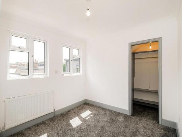 Apartment for rent in Hale End, Greater London