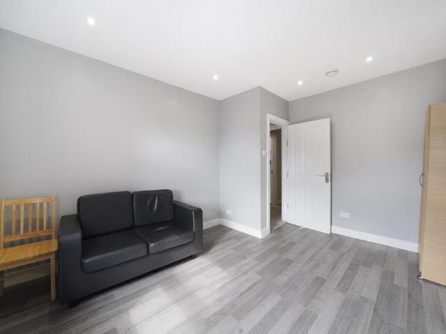 Apartment for rent in London Borough of Ealing, Greater London
