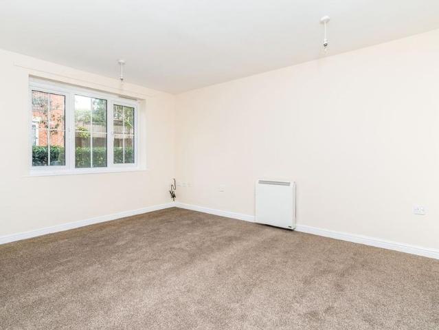 Apartment for rent in Waterside Park, Southampton