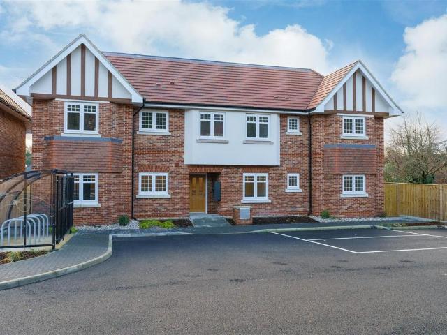 Flat for rent in Castlefield, Cressex