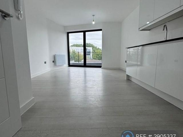 Apartment for rent in London Borough of Hounslow, Greater London