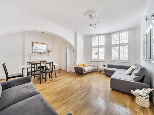 Apartment for rent in Kensington, Greater London