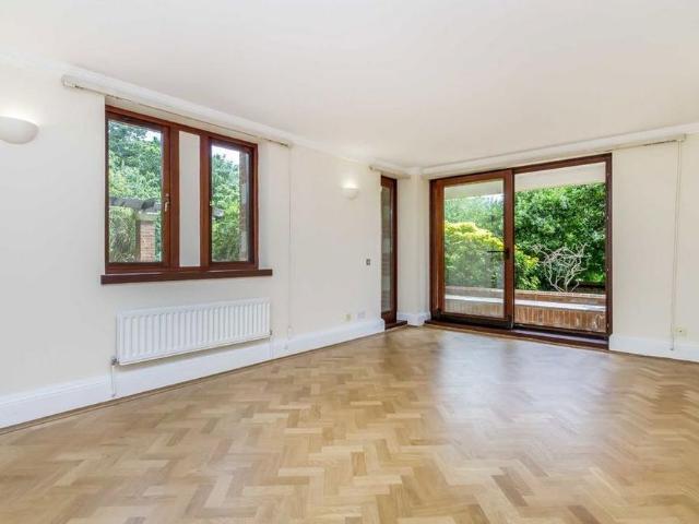 Apartment for rent in Greater London