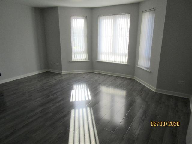 Flat for rent in Glenburn, Scotland