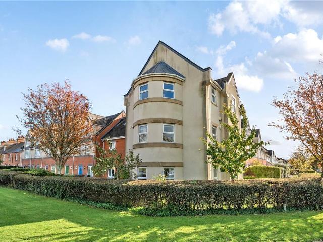 Flat for rent in Deer Park, Black Bourton