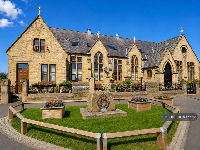 Flat for rent in Stone Chair, Northowram