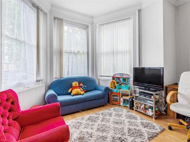 Apartment for rent in Connaught Park, Bushey