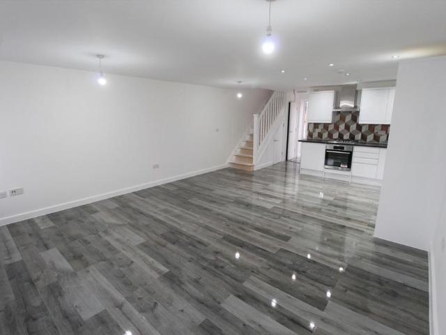 Apartment for rent in London Borough of Lewisham, Ladywell