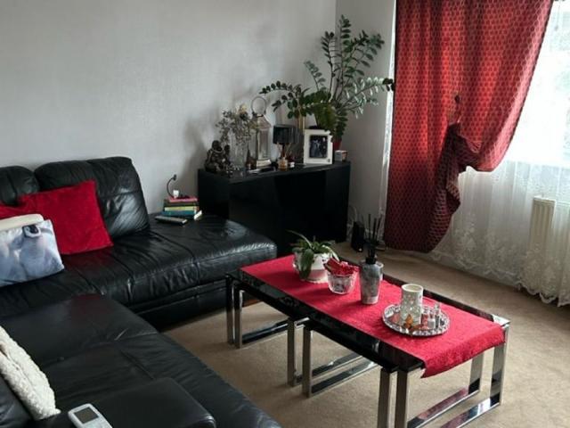 Flat for rent in Ham, Greater London