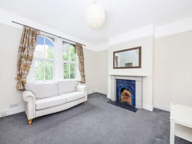 Apartment for rent in Charlton, Greater London
