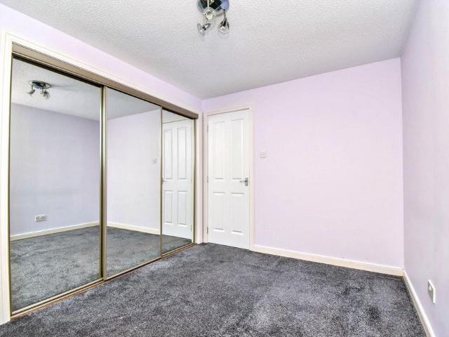 Apartment for rent in South Barrwood, Kilsyth