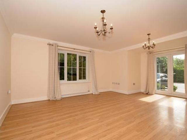 Apartment for rent in Sunningdale, Windsor and Maidenhead