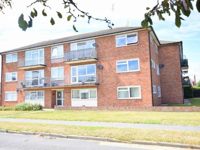 Flat for rent in Holland-on-Sea, Dale Hill