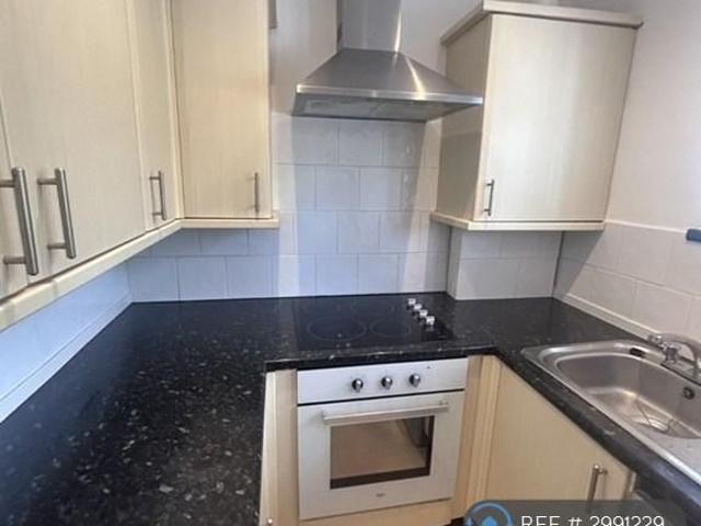 Apartment for rent in Avery Hill, Greater London
