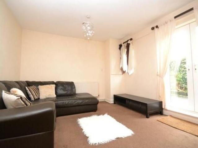 Apartment for rent in Gledhow Park, Leeds