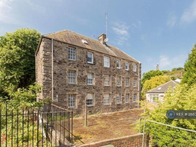 Flat for rent in Canongate, Old Town