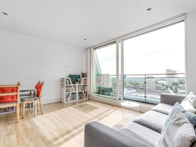 Apartment for rent in London Borough of Lambeth, Greater London