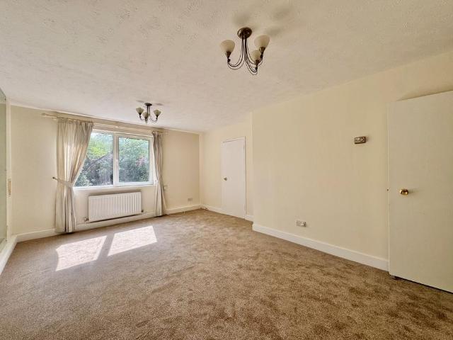 Apartment for rent in Branksome, Poole